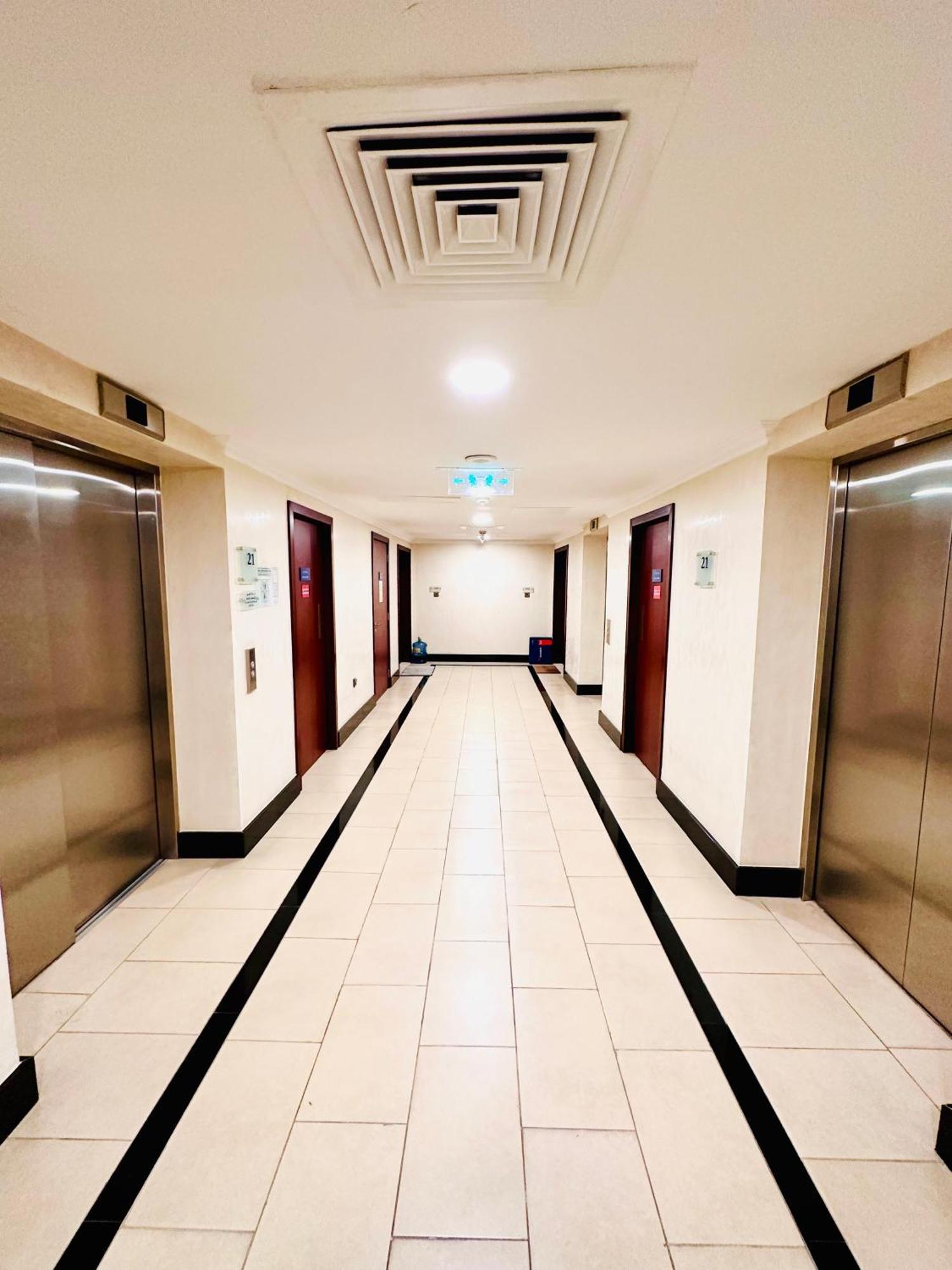 דובאי The Aero Hostel מראה חיצוני תמונה